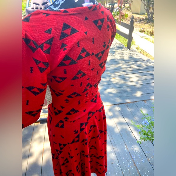 Lularoe Nicole Dress BRAND NEW Size Medium M Red Black - Picture 5 of 8